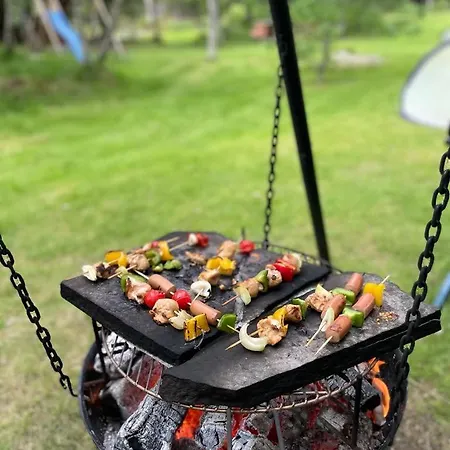 Leka بيت خشبي Solsem